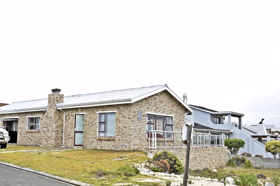 3 Bedroom Property for Sale in Struisbaai Western Cape